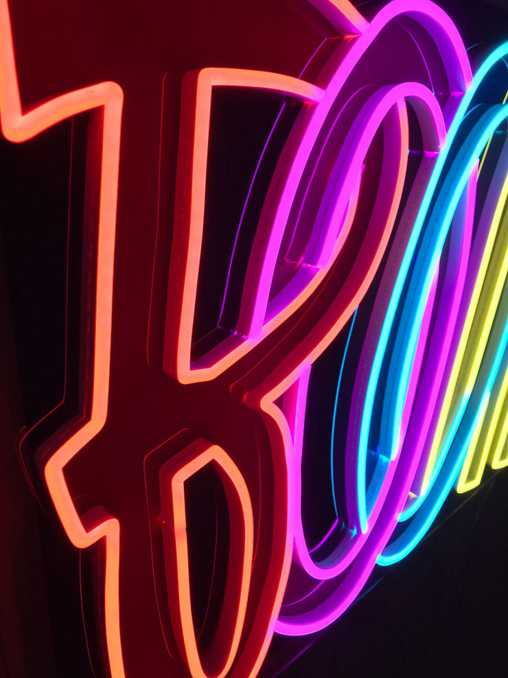 Boom! Neonlicht, Boom! Neon LED-bord